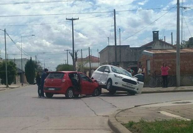 Choque en Saavedra y 9 de julio oct17