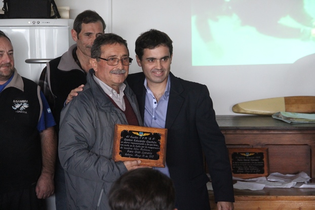 Homenaje a ex combatientes en el Aeroclub (6)