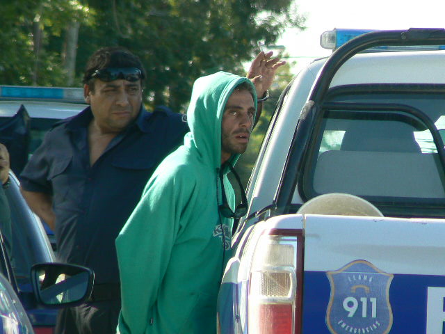 Necochea Tres veces detenido