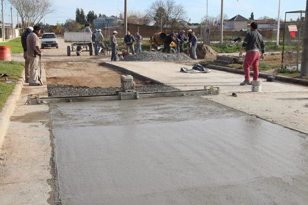 Pavimentación en Lobería - calle Juan B. Justo