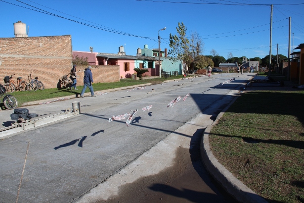 Pavimento en calle Machado2