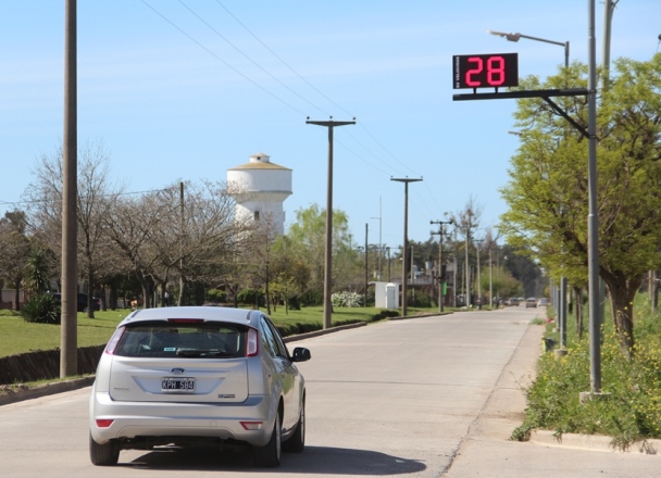 Sensores de velocidad - calle Necochea (5)