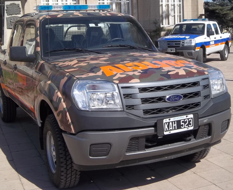 movil policia patrulla rural