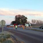 VUELCO Y POSTERIOR CHOQUE EN EL EMPALME DE RUTAS 227 Y 226